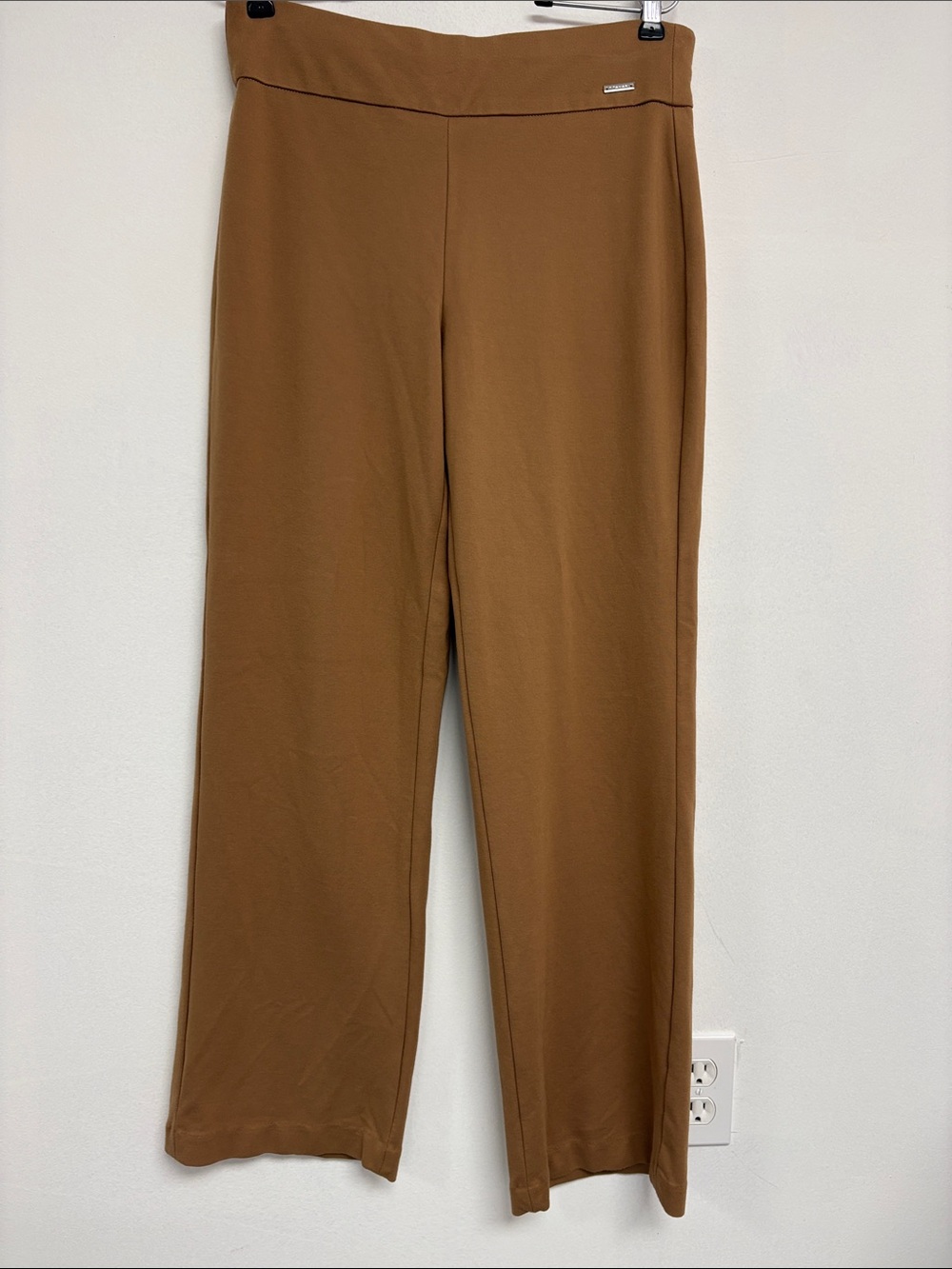 Tahari Pull On Stretch Pants M Camel Brown Straight Wide Leg NWOT